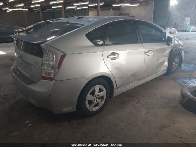 Photo 3 VIN: JTDKN3DU3A1010705 - TOYOTA PRIUS 