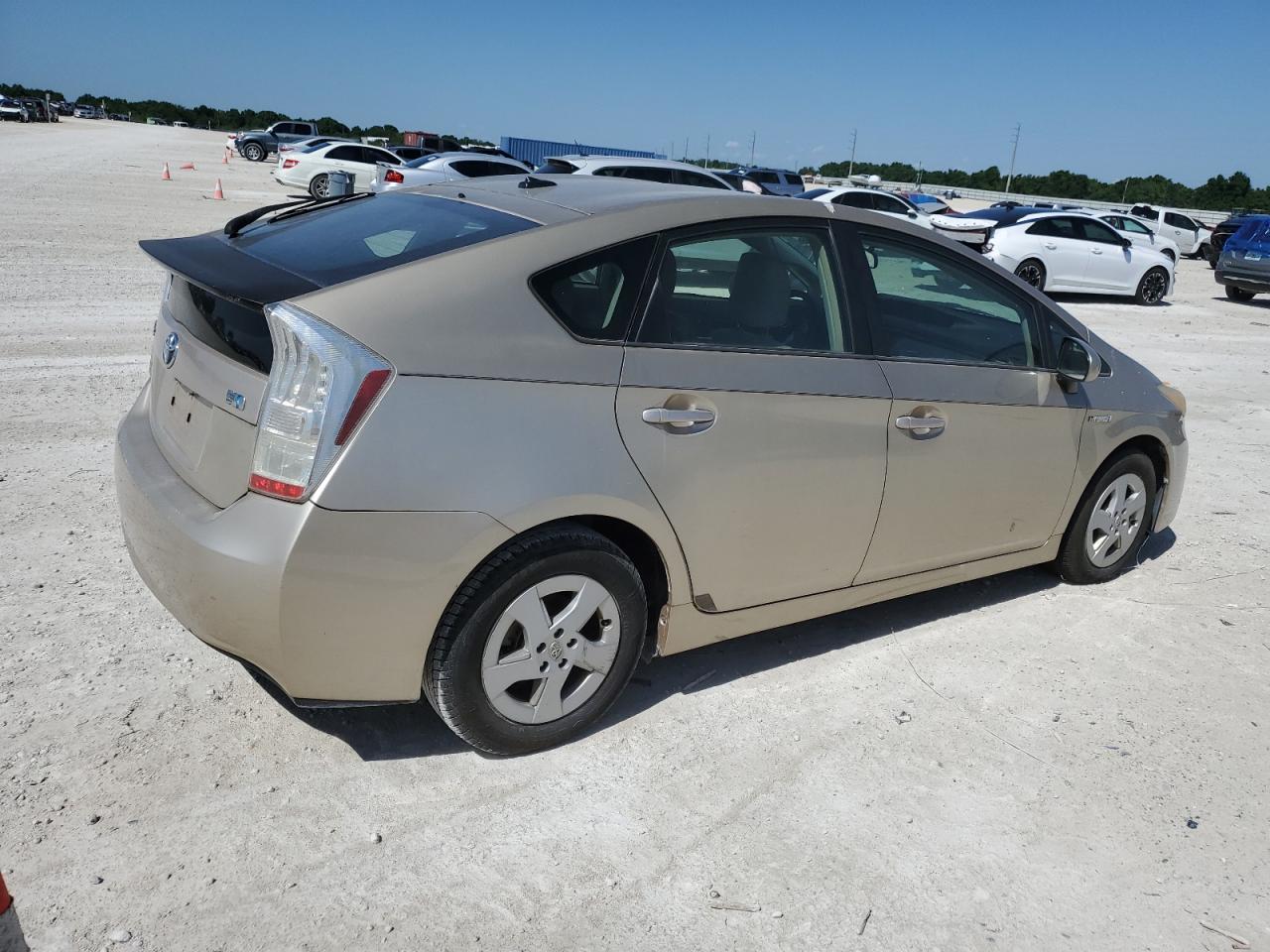 Photo 2 VIN: JTDKN3DU3A1282767 - TOYOTA PRIUS 