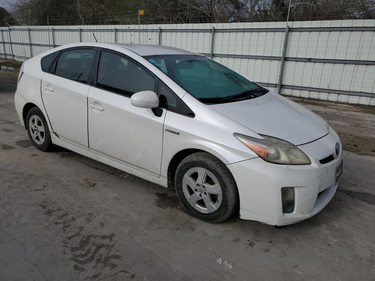 Photo 3 VIN: JTDKN3DU3B0269119 - TOYOTA PRIUS 