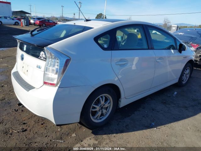 Photo 3 VIN: JTDKN3DU3B0276328 - TOYOTA PRIUS 