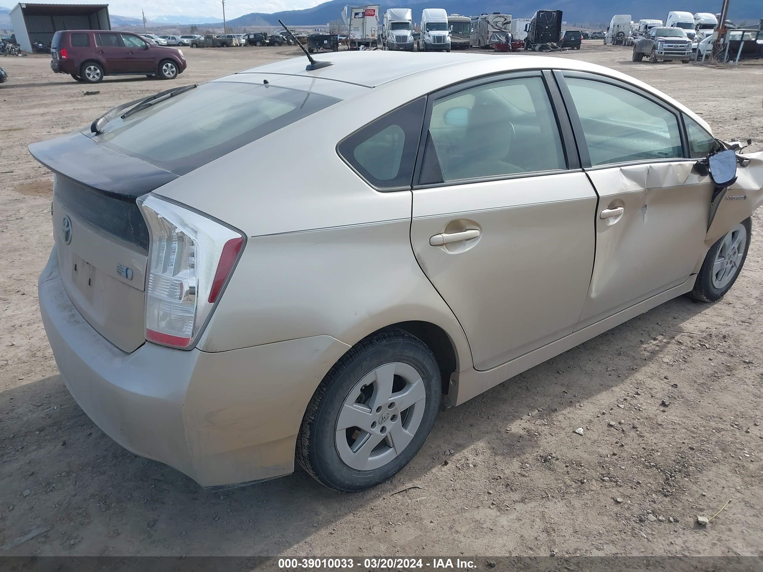 Photo 3 VIN: JTDKN3DU3B0323096 - TOYOTA PRIUS 