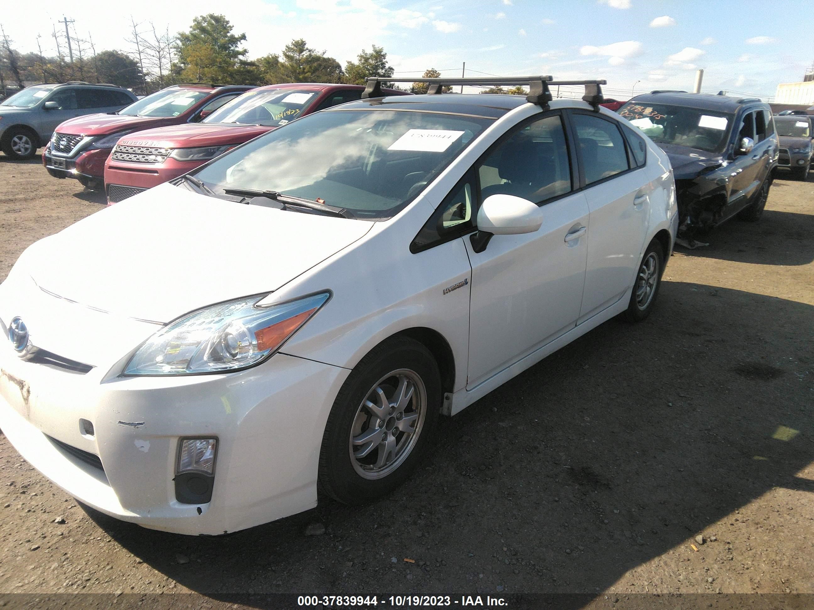 Photo 1 VIN: JTDKN3DU3B1381199 - TOYOTA PRIUS 