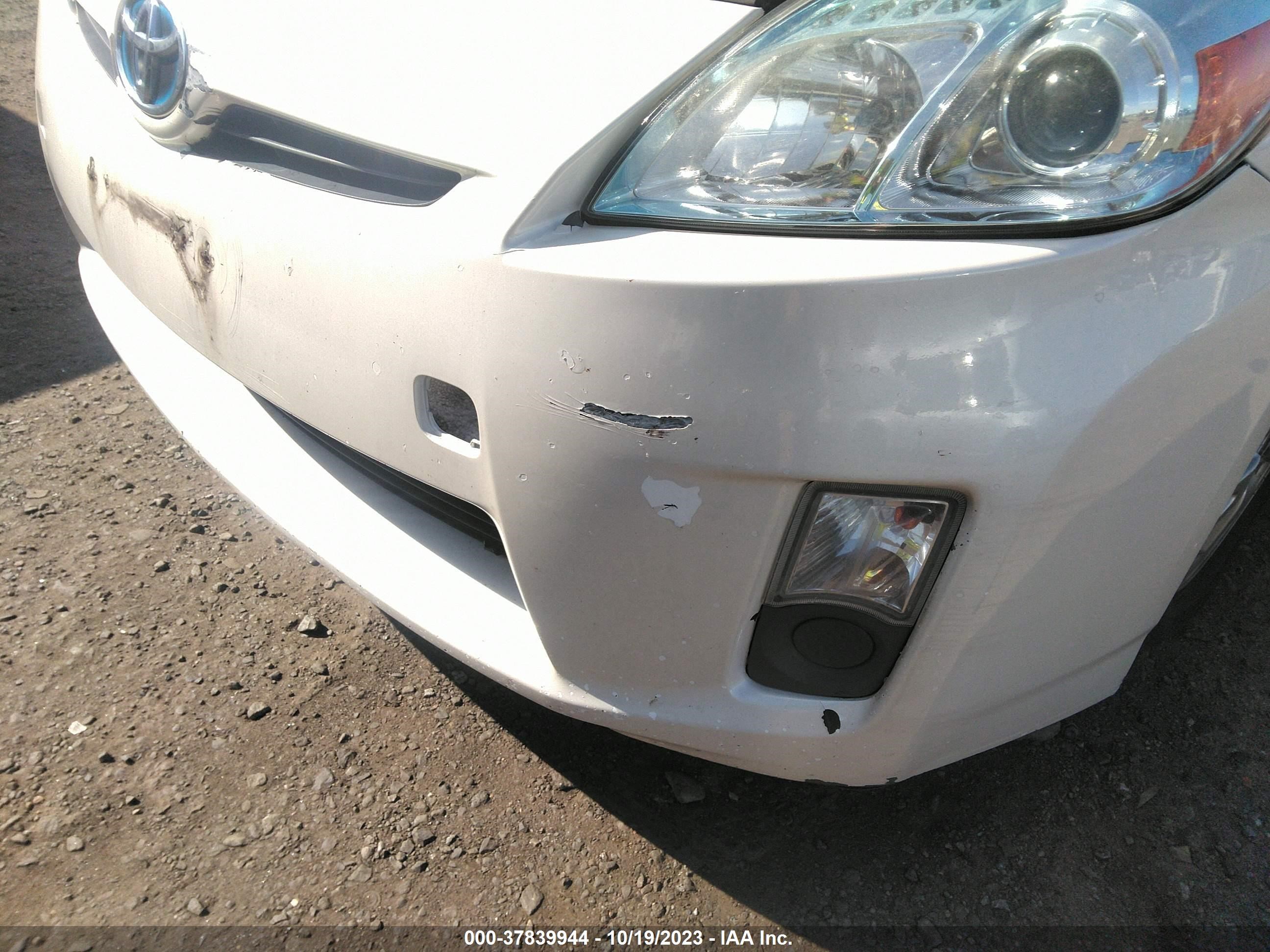 Photo 5 VIN: JTDKN3DU3B1381199 - TOYOTA PRIUS 