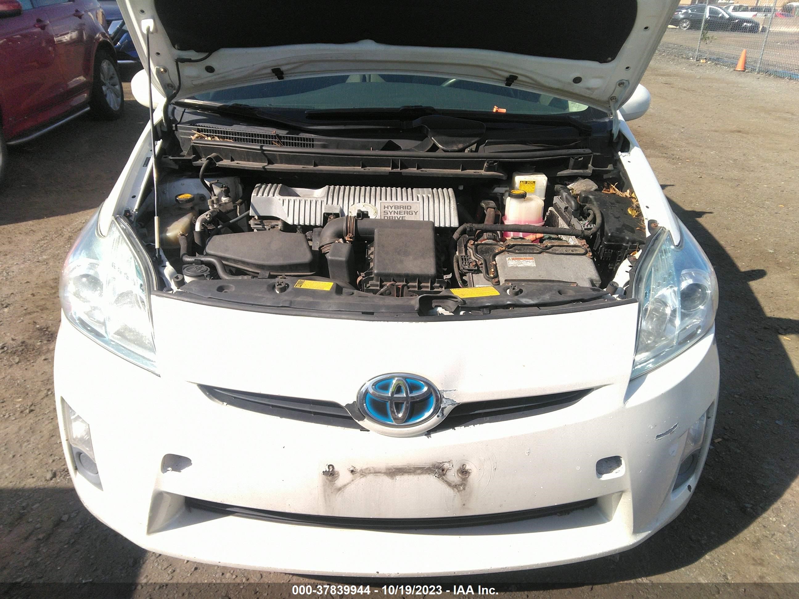 Photo 9 VIN: JTDKN3DU3B1381199 - TOYOTA PRIUS 