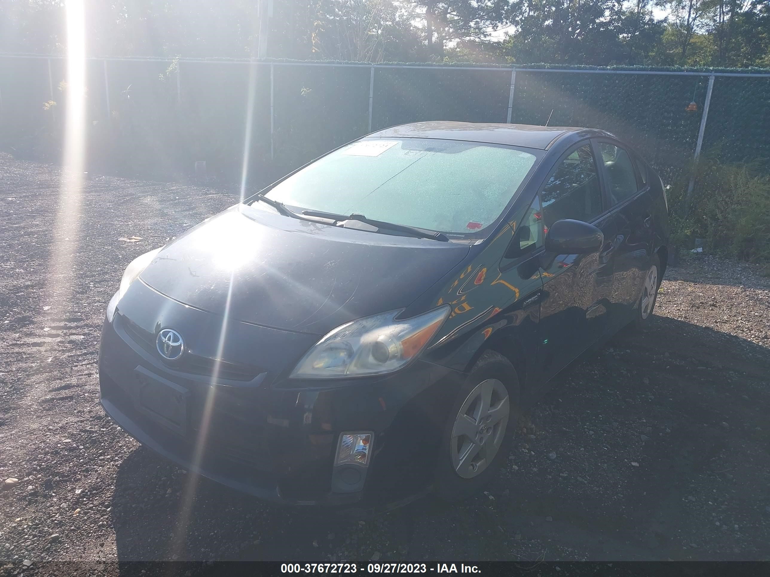 Photo 1 VIN: JTDKN3DU3B1383972 - TOYOTA PRIUS 