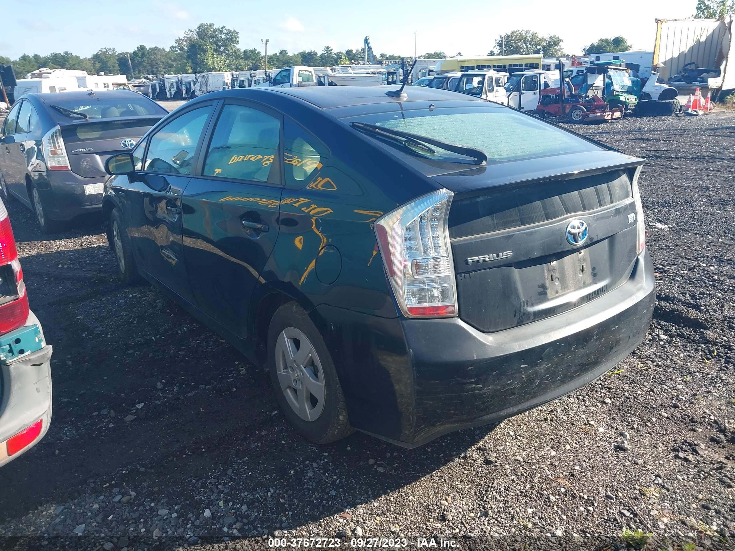 Photo 2 VIN: JTDKN3DU3B1383972 - TOYOTA PRIUS 