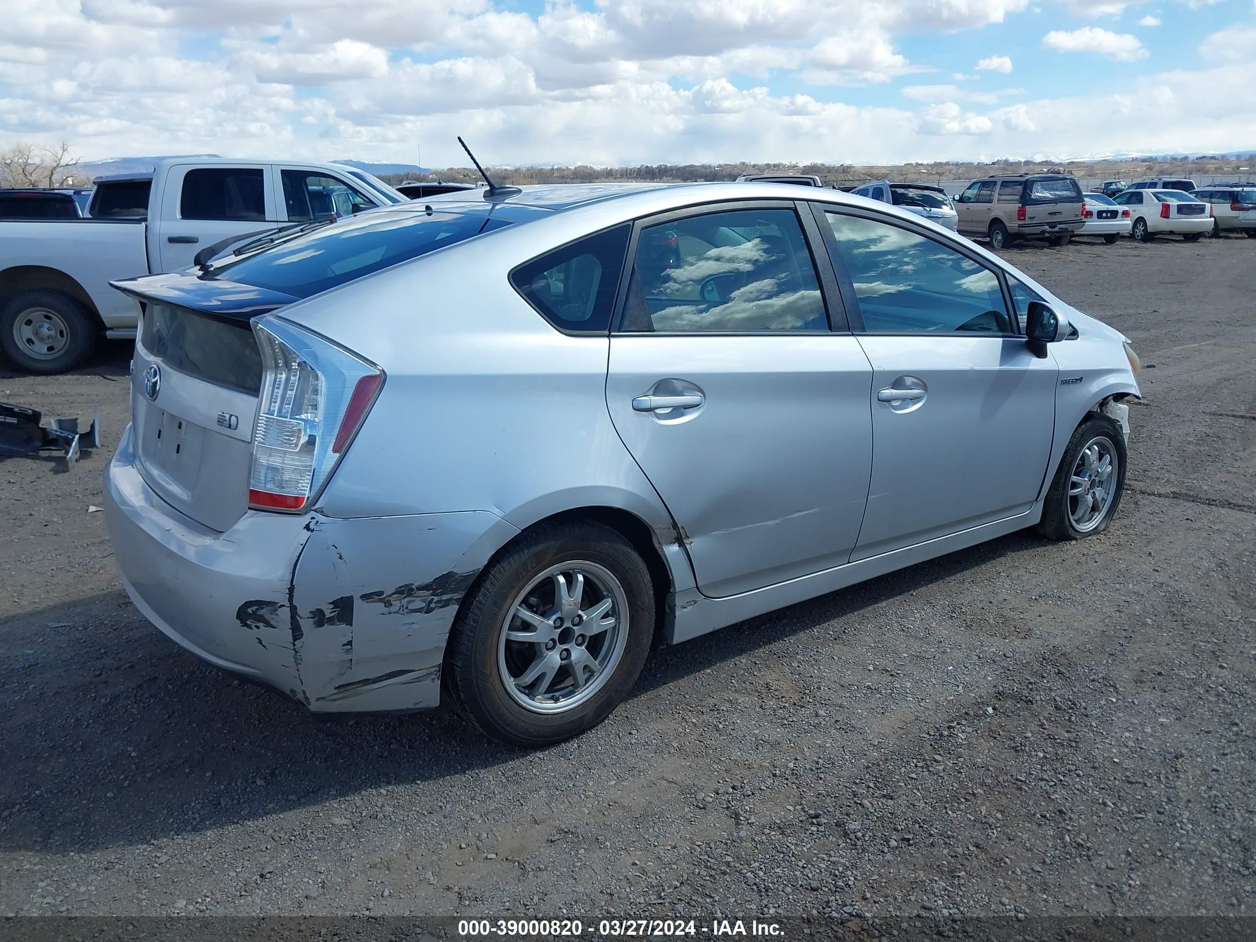 Photo 3 VIN: JTDKN3DU3B1438369 - TOYOTA PRIUS 