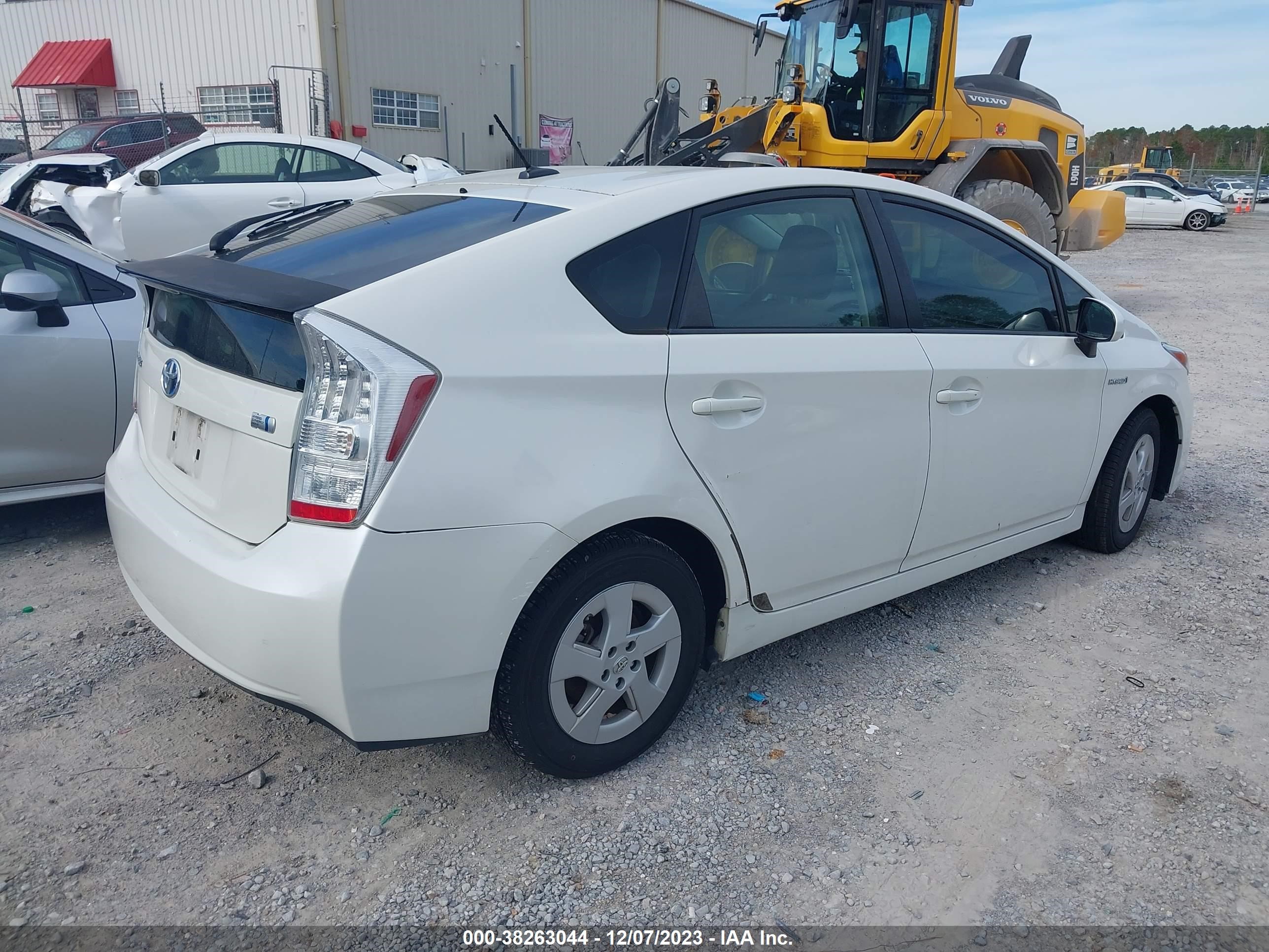 Photo 3 VIN: JTDKN3DU3B5311209 - TOYOTA PRIUS 