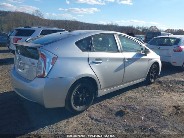 Photo 3 VIN: JTDKN3DU3C5431500 - TOYOTA PRIUS 