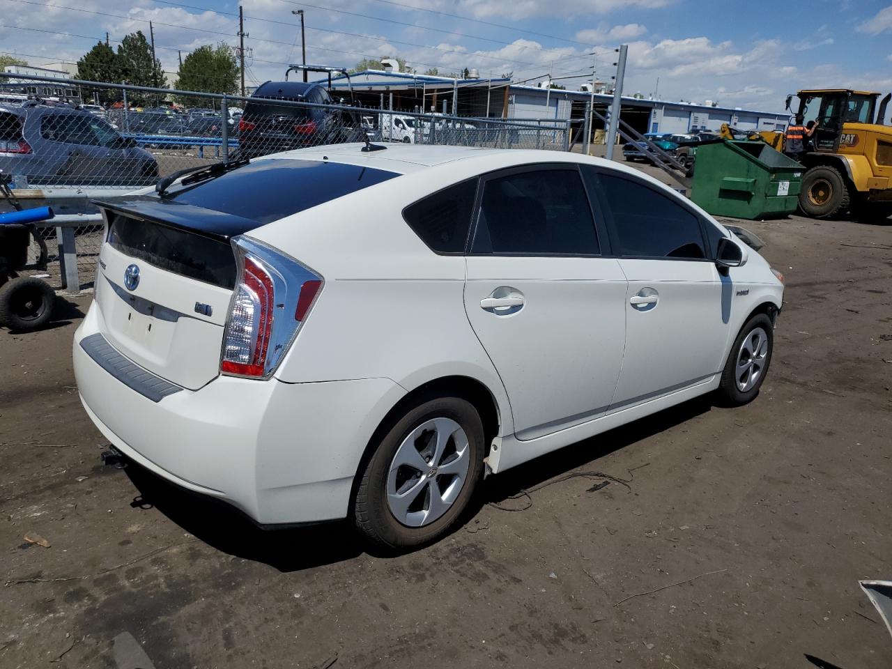 Photo 2 VIN: JTDKN3DU3D1733748 - TOYOTA PRIUS 