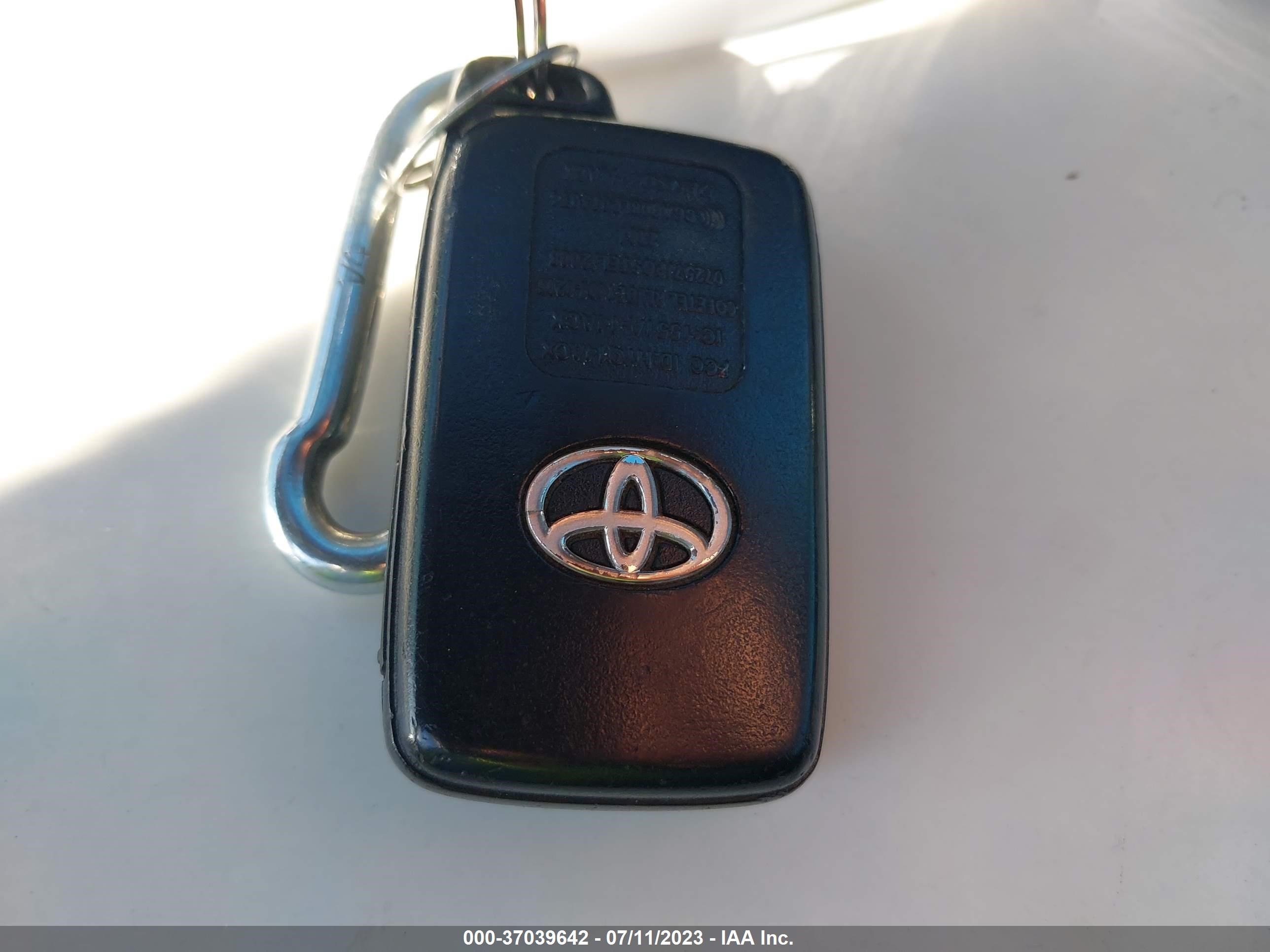 Photo 10 VIN: JTDKN3DU3D5573282 - TOYOTA PRIUS 