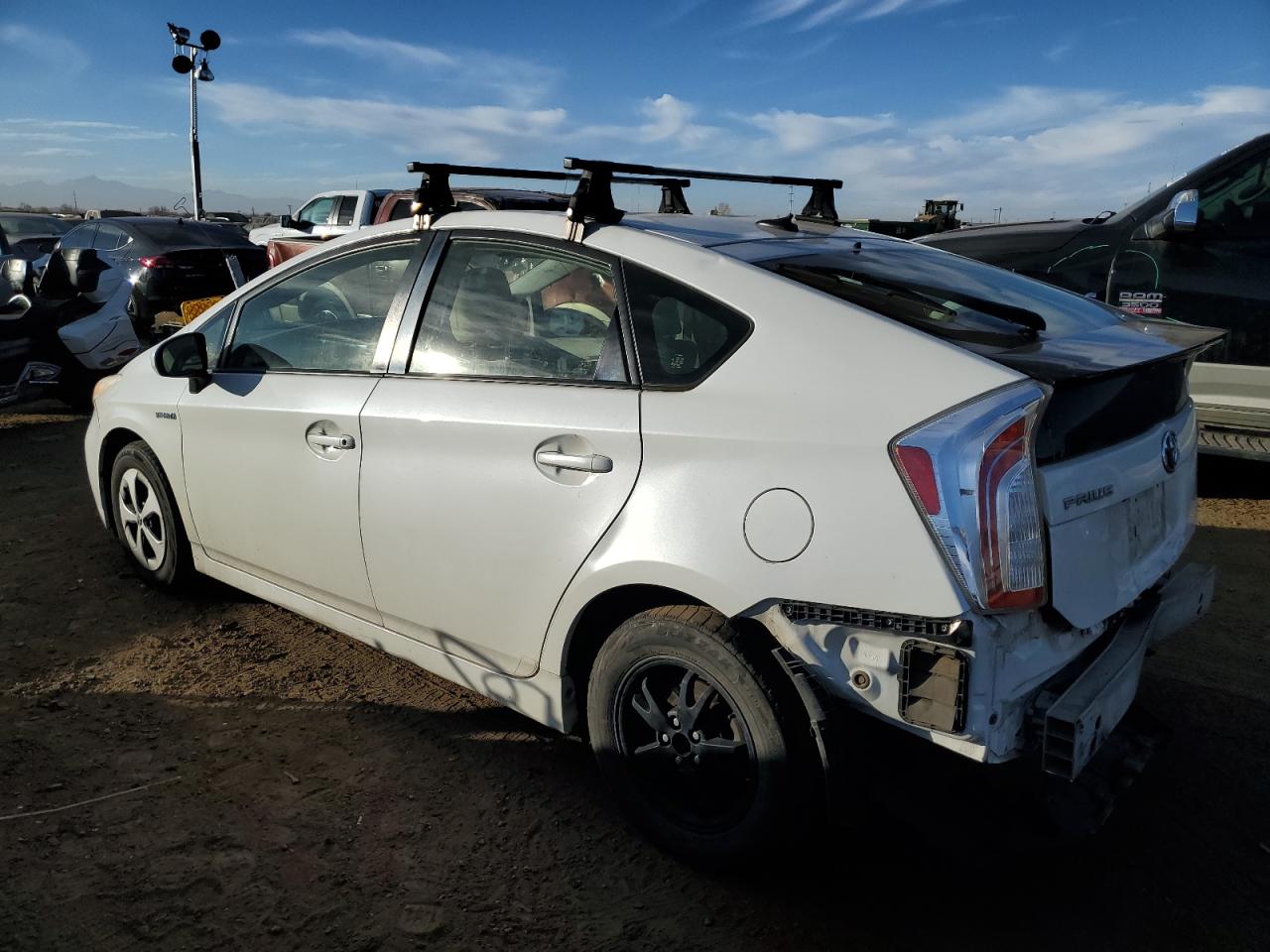 Photo 1 VIN: JTDKN3DU3D5630872 - TOYOTA PRIUS 