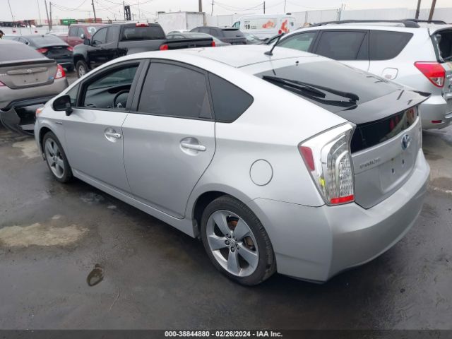 Photo 2 VIN: JTDKN3DU3D5649910 - TOYOTA PRIUS 