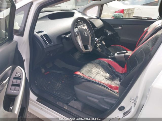 Photo 4 VIN: JTDKN3DU3D5665184 - TOYOTA PRIUS 