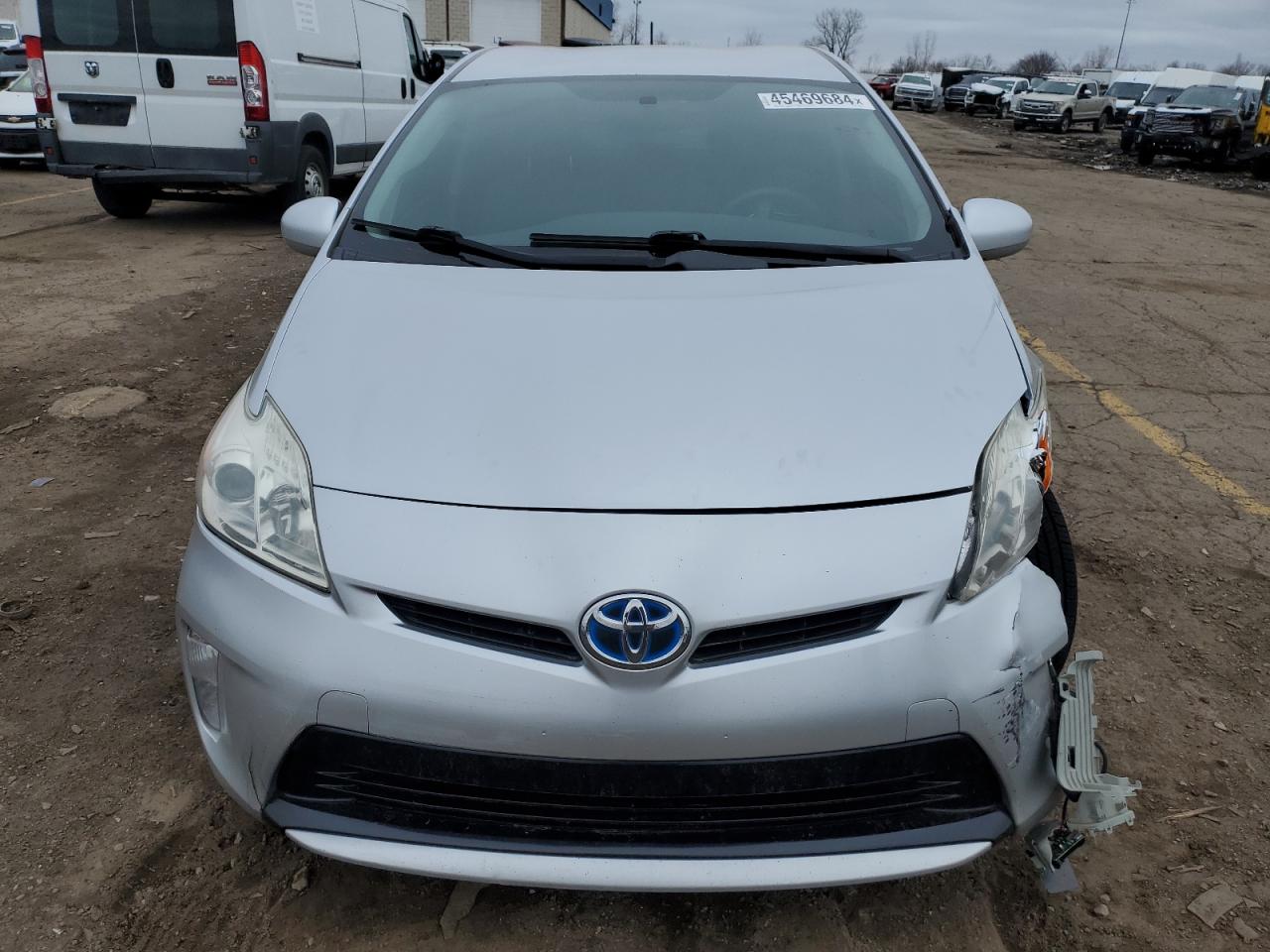 Photo 4 VIN: JTDKN3DU3D5681532 - TOYOTA PRIUS 