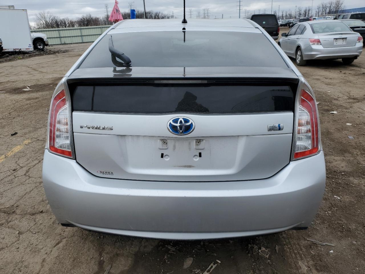 Photo 5 VIN: JTDKN3DU3D5681532 - TOYOTA PRIUS 