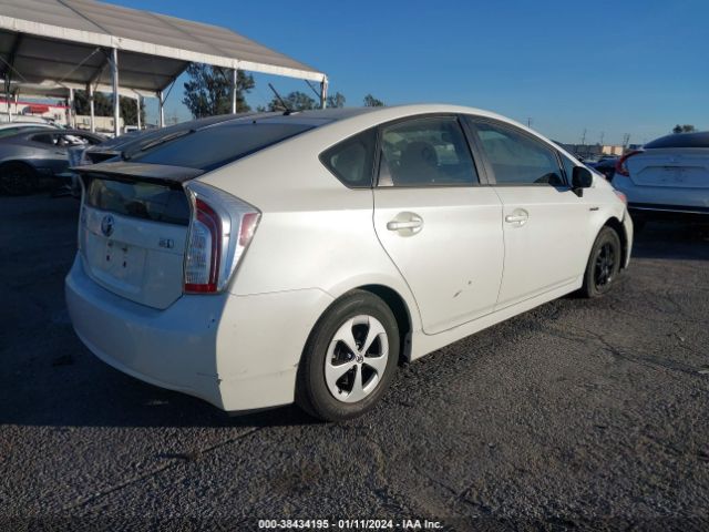 Photo 3 VIN: JTDKN3DU3E1747750 - TOYOTA PRIUS 