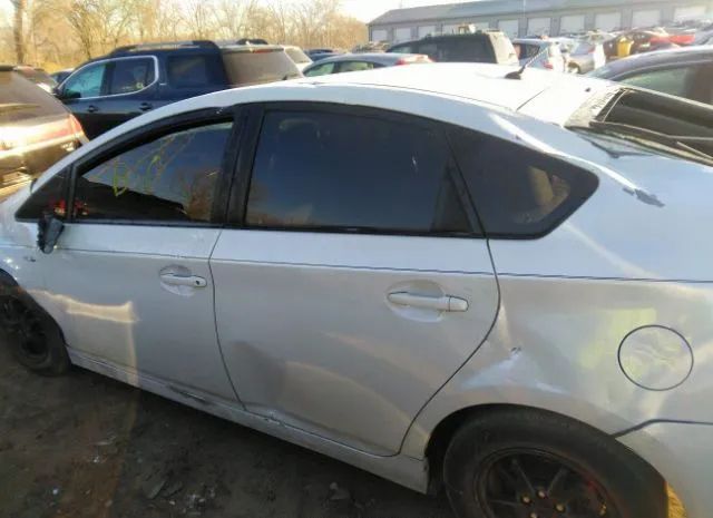 Photo 5 VIN: JTDKN3DU3E1786337 - TOYOTA PRIUS 