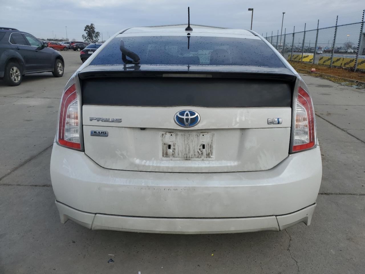 Photo 5 VIN: JTDKN3DU3F0402399 - TOYOTA PRIUS 