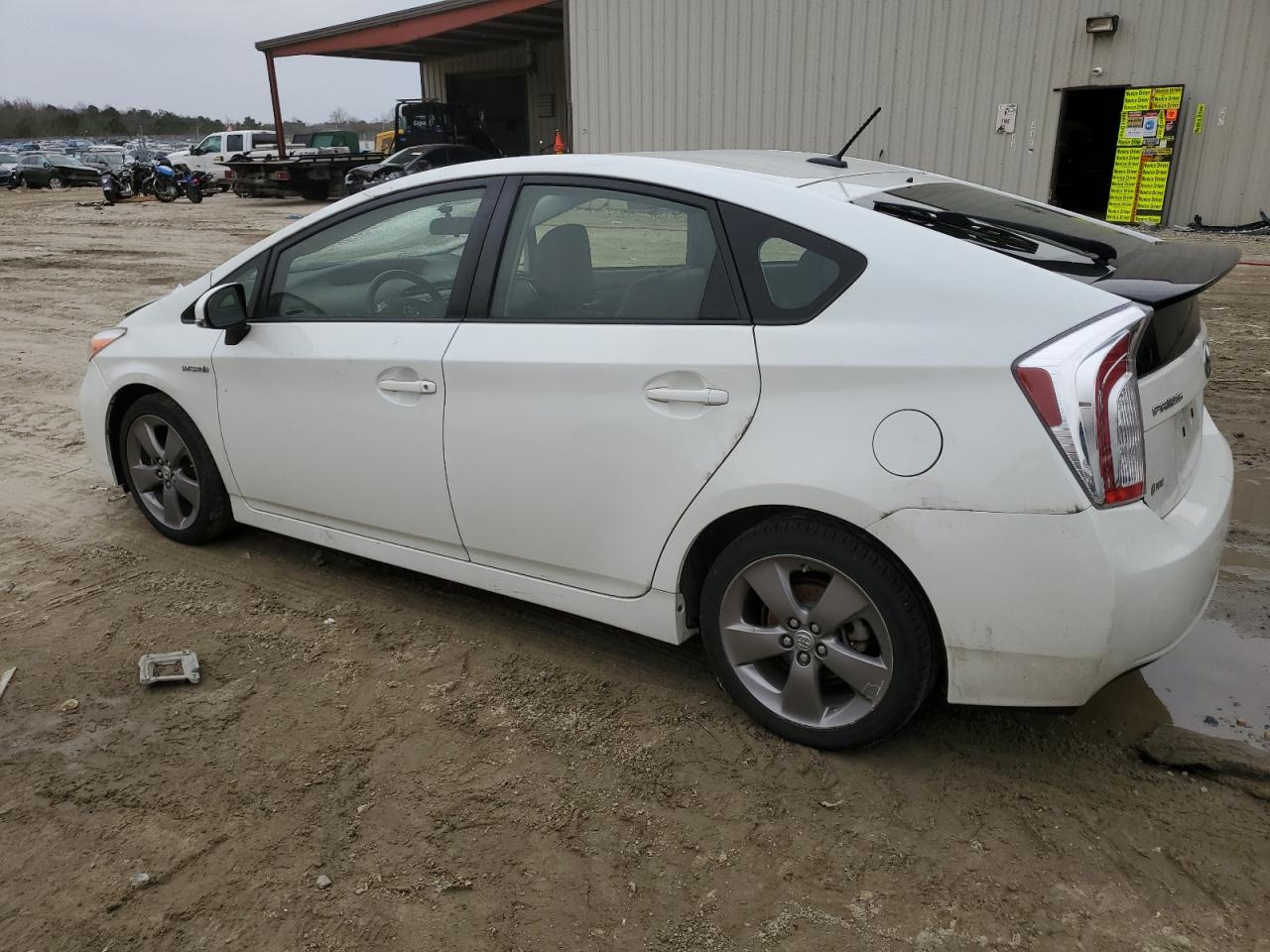 Photo 1 VIN: JTDKN3DU3F0427481 - TOYOTA PRIUS 