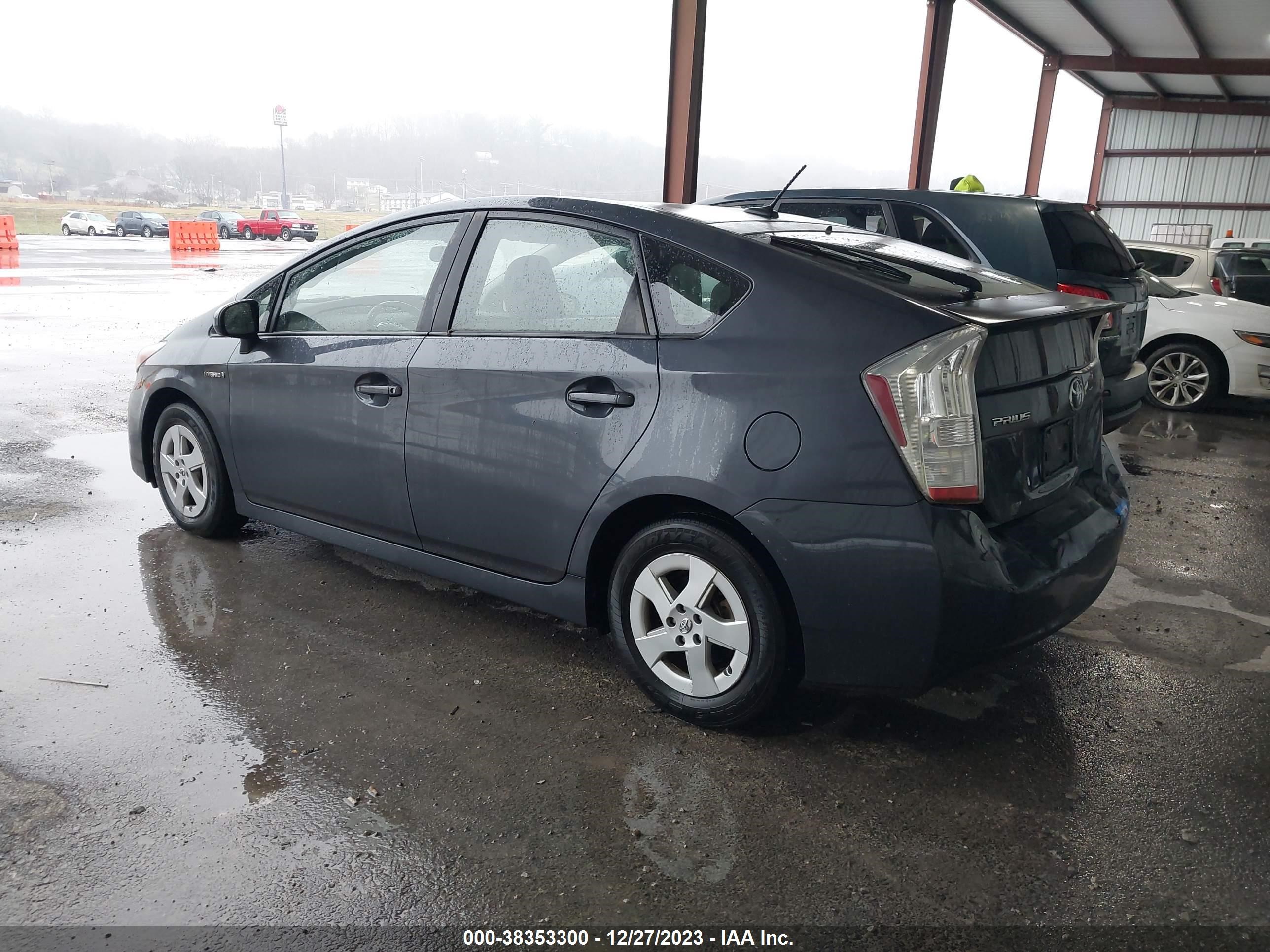 Photo 2 VIN: JTDKN3DU4B0314553 - TOYOTA PRIUS 