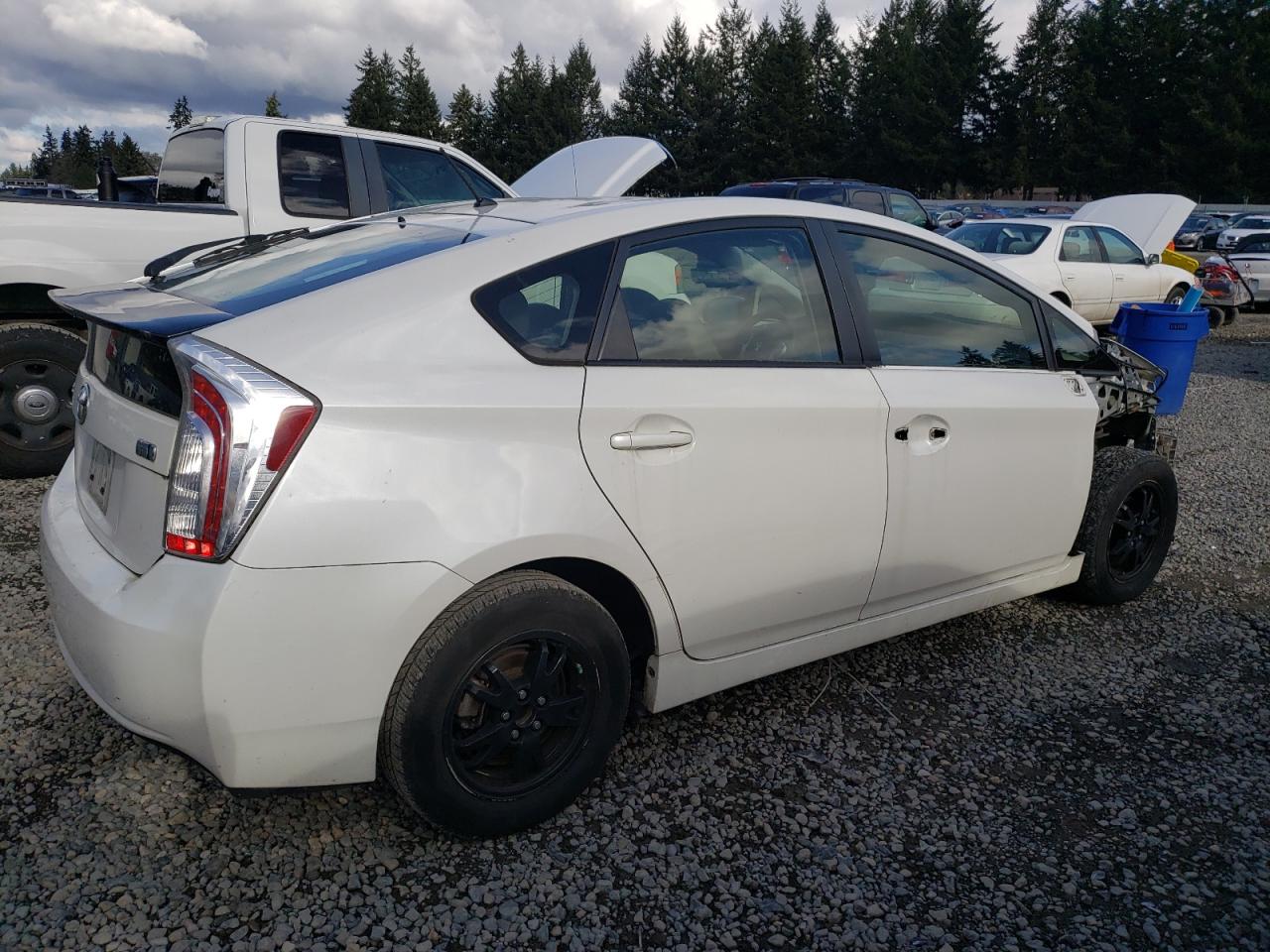 Photo 2 VIN: JTDKN3DU4D0346924 - TOYOTA PRIUS 