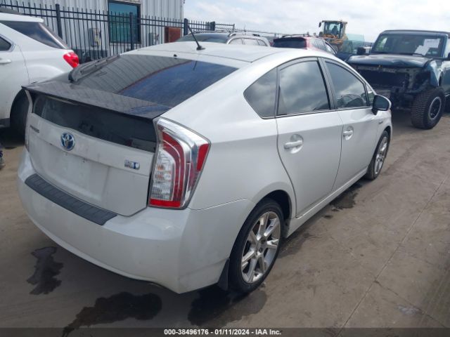 Photo 3 VIN: JTDKN3DU4E1766808 - TOYOTA PRIUS 