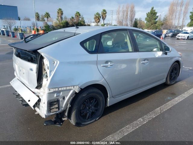 Photo 3 VIN: JTDKN3DU4E1811407 - TOYOTA PRIUS 