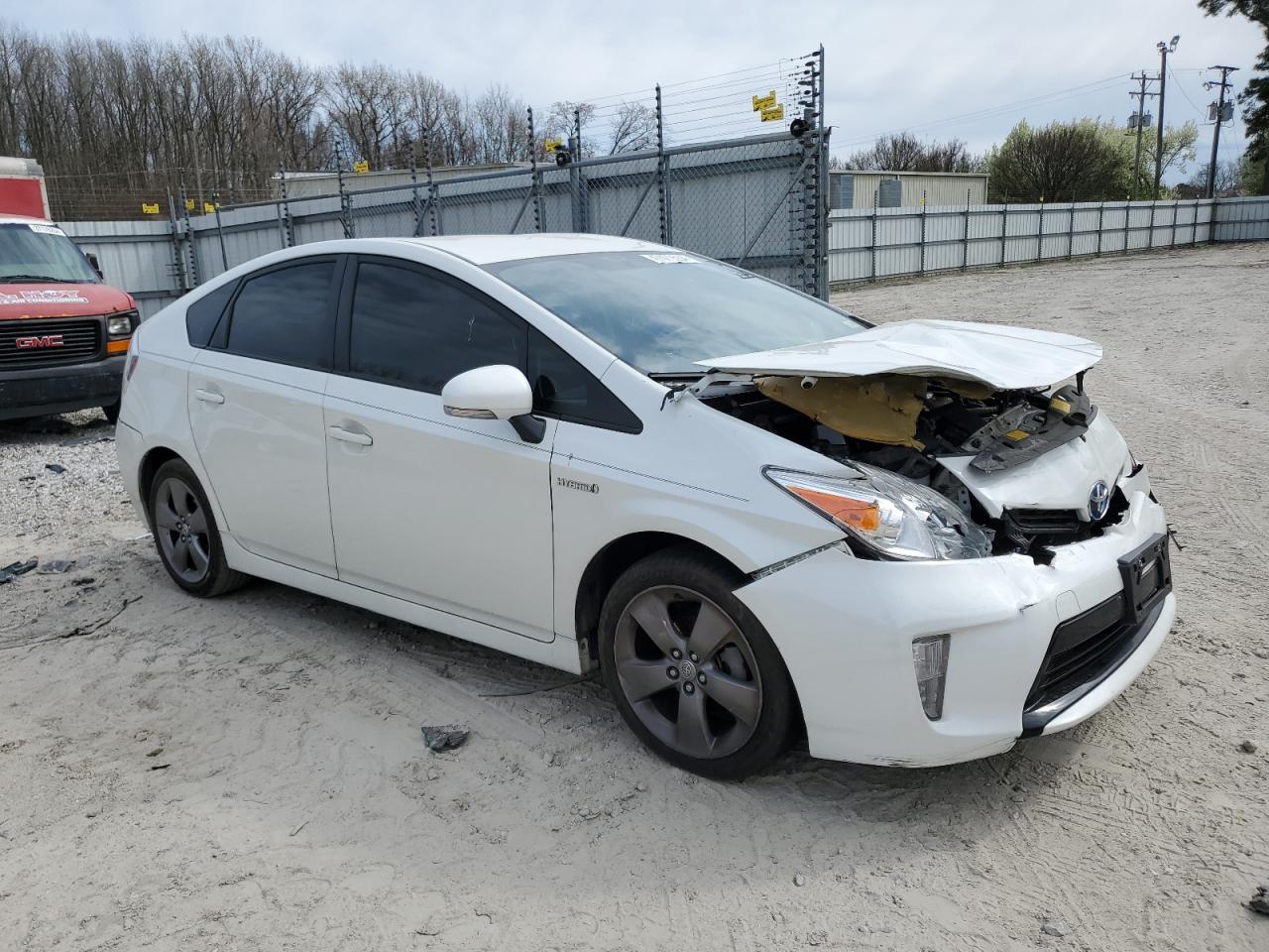 Photo 3 VIN: JTDKN3DU4F0395589 - TOYOTA PRIUS 