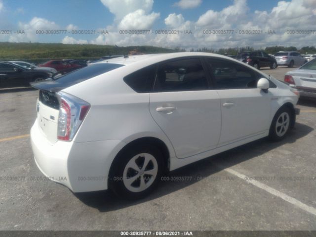 Photo 3 VIN: JTDKN3DU4F0452700 - TOYOTA PRIUS 