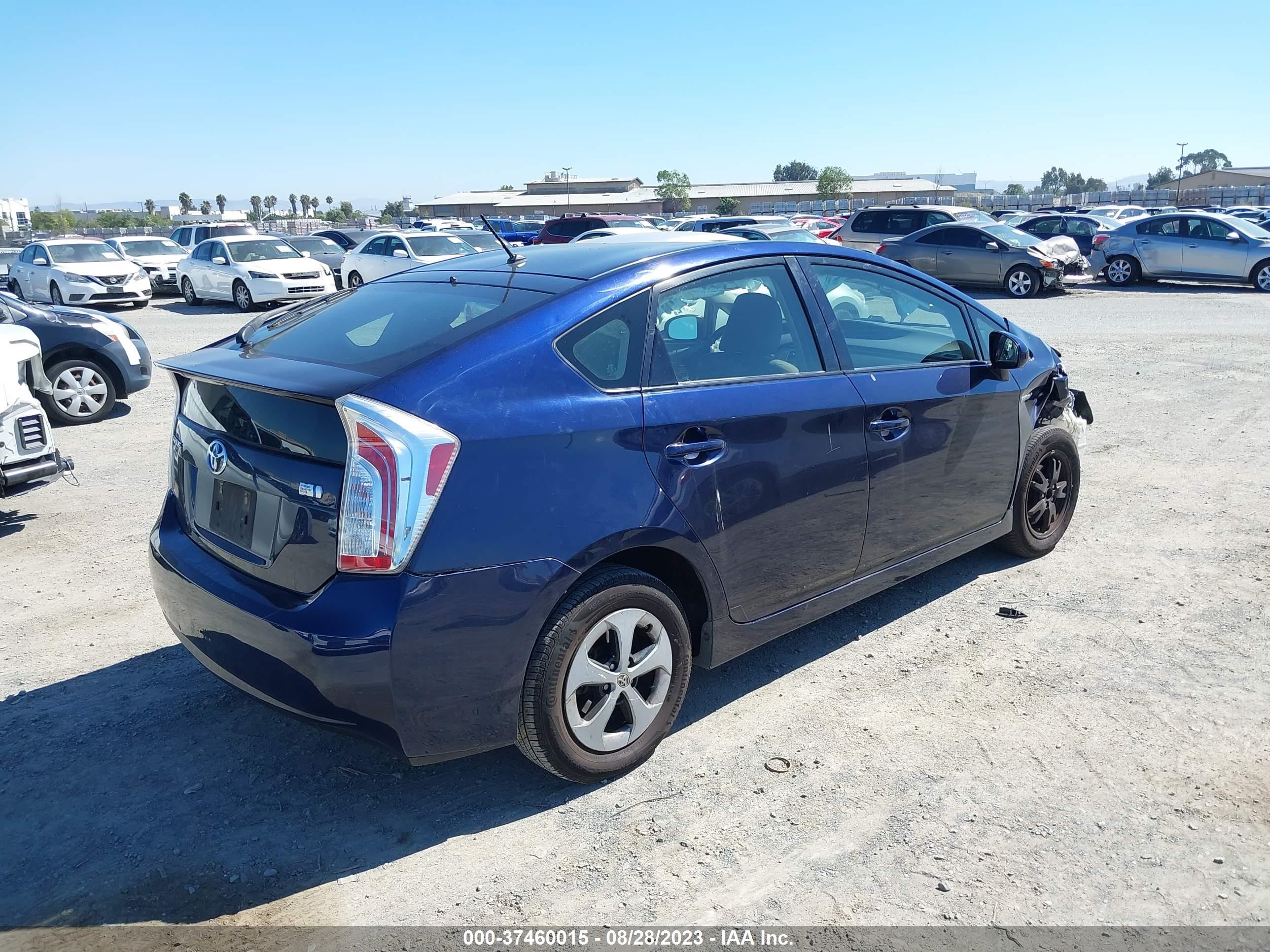 Photo 4 VIN: JTDKN3DU4F0462272 - TOYOTA PRIUS 