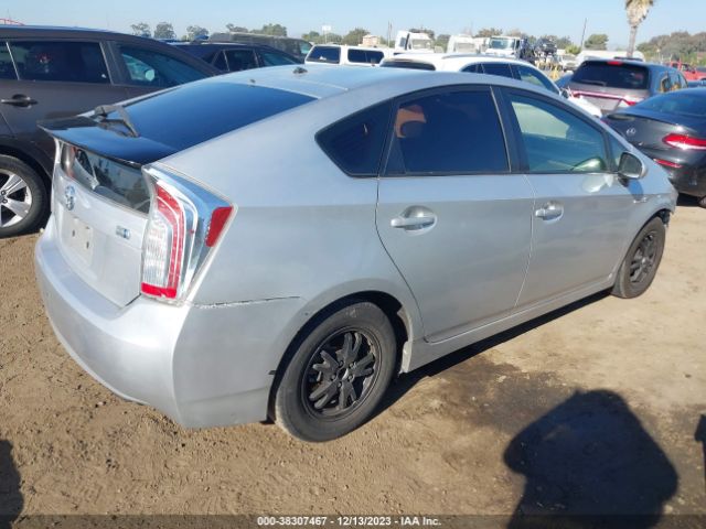 Photo 3 VIN: JTDKN3DU4F0479301 - TOYOTA PRIUS 