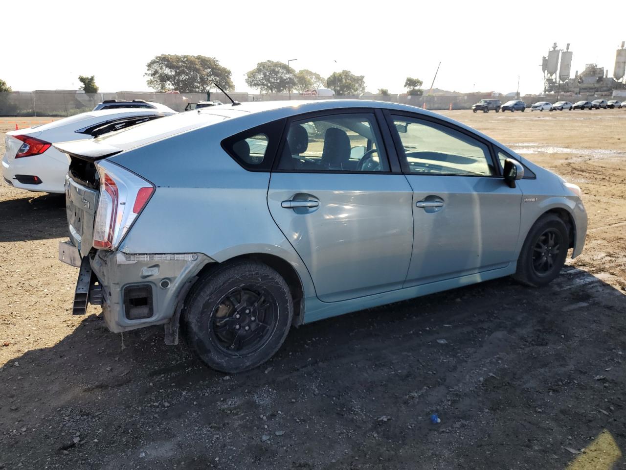 Photo 2 VIN: JTDKN3DU4F1880499 - TOYOTA PRIUS 