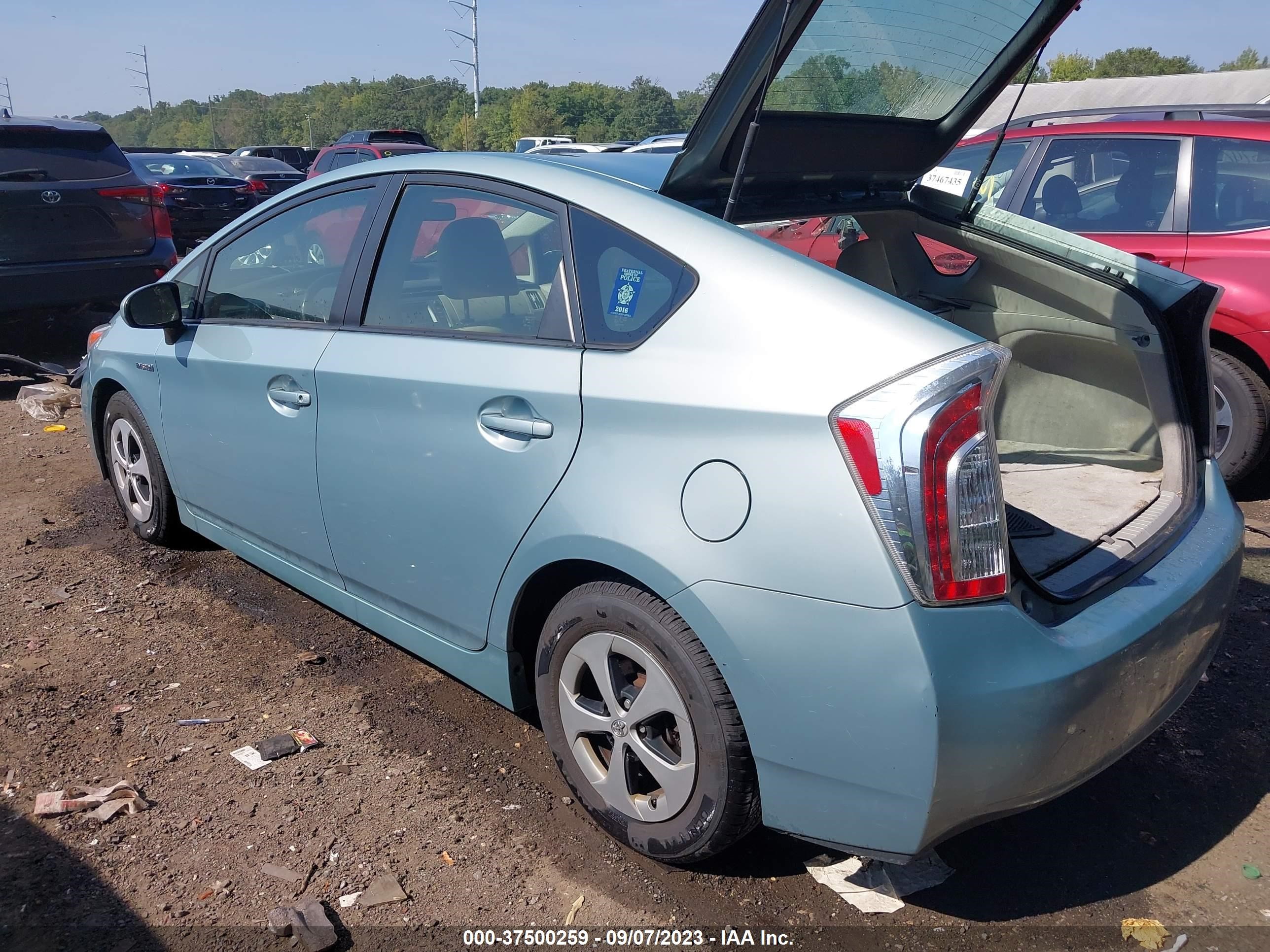 Photo 2 VIN: JTDKN3DU4F1903733 - TOYOTA PRIUS 