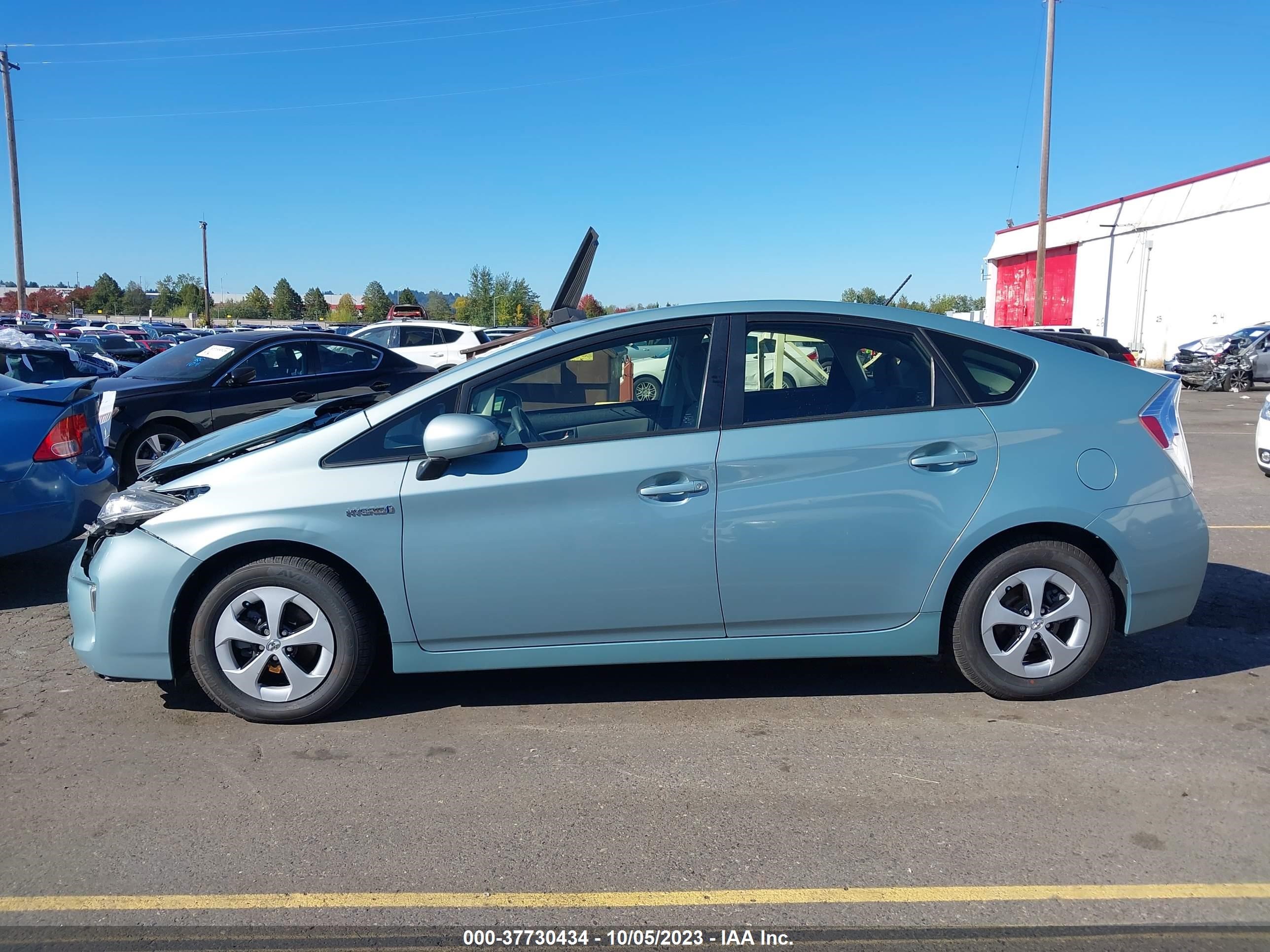 Photo 13 VIN: JTDKN3DU4F1928308 - TOYOTA PRIUS 