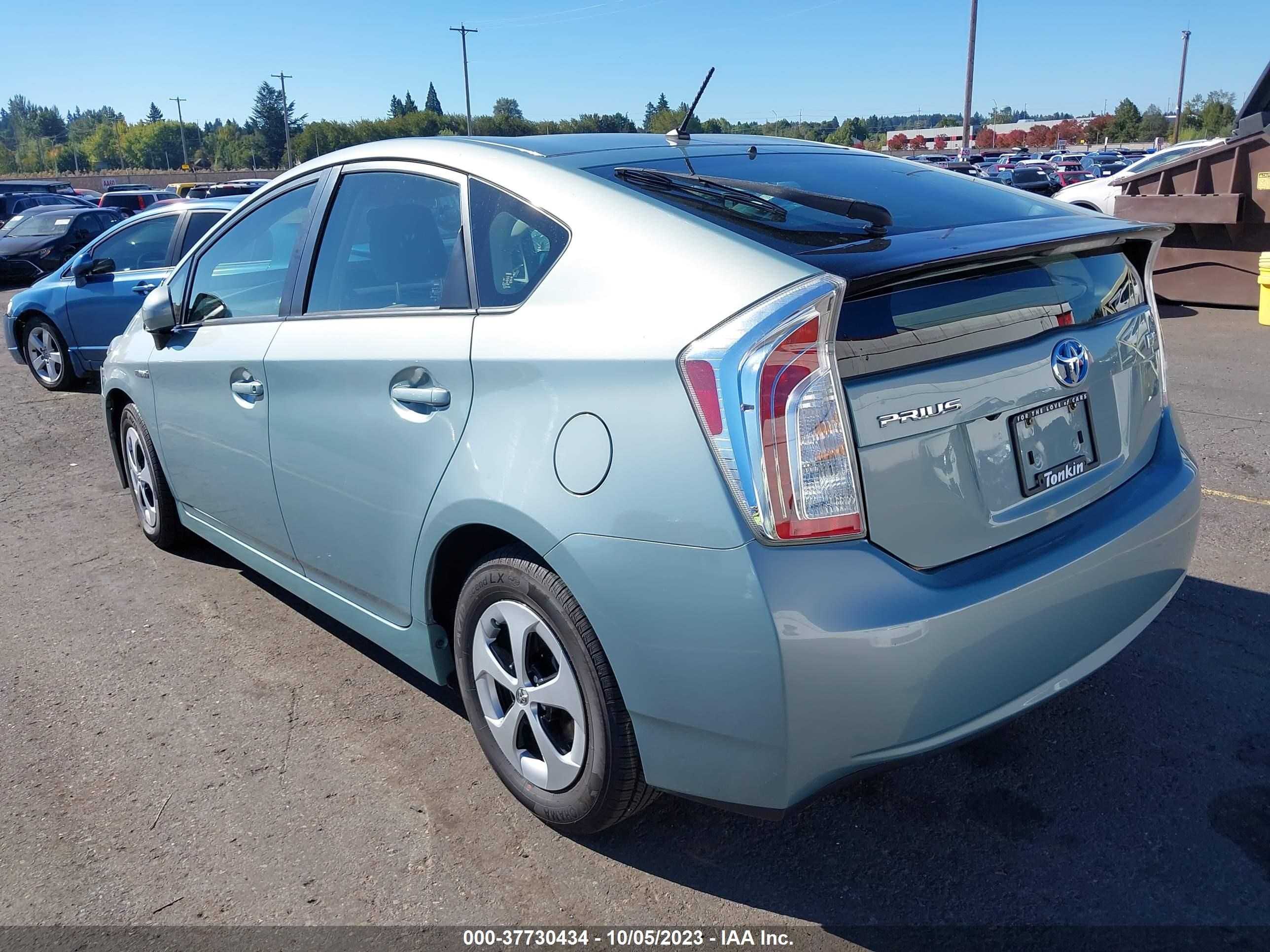 Photo 2 VIN: JTDKN3DU4F1928308 - TOYOTA PRIUS 