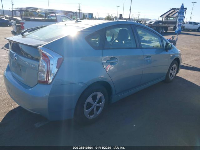 Photo 3 VIN: JTDKN3DU4F1978593 - TOYOTA PRIUS 