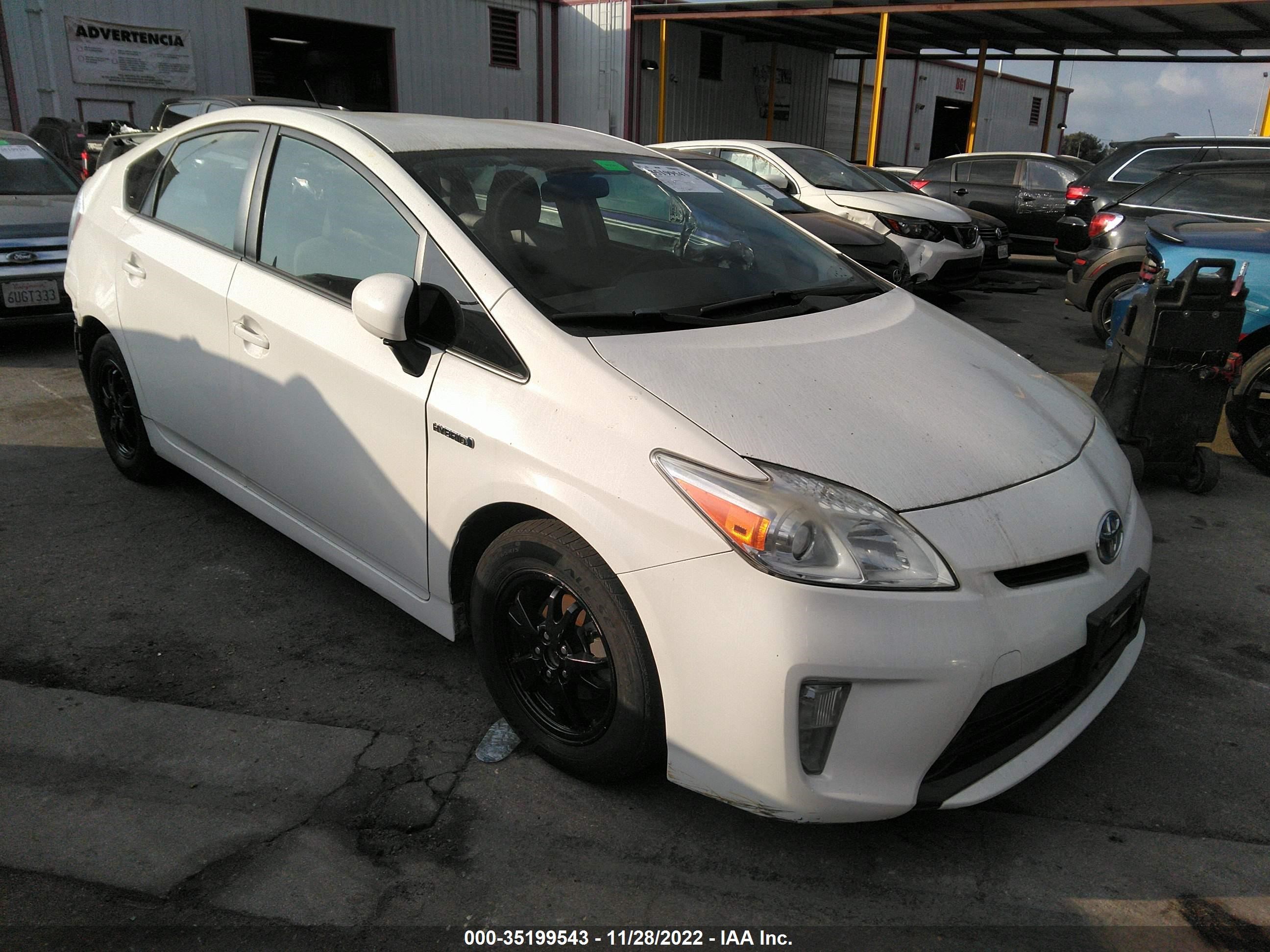 Photo 0 VIN: JTDKN3DU4F1986533 - TOYOTA PRIUS 