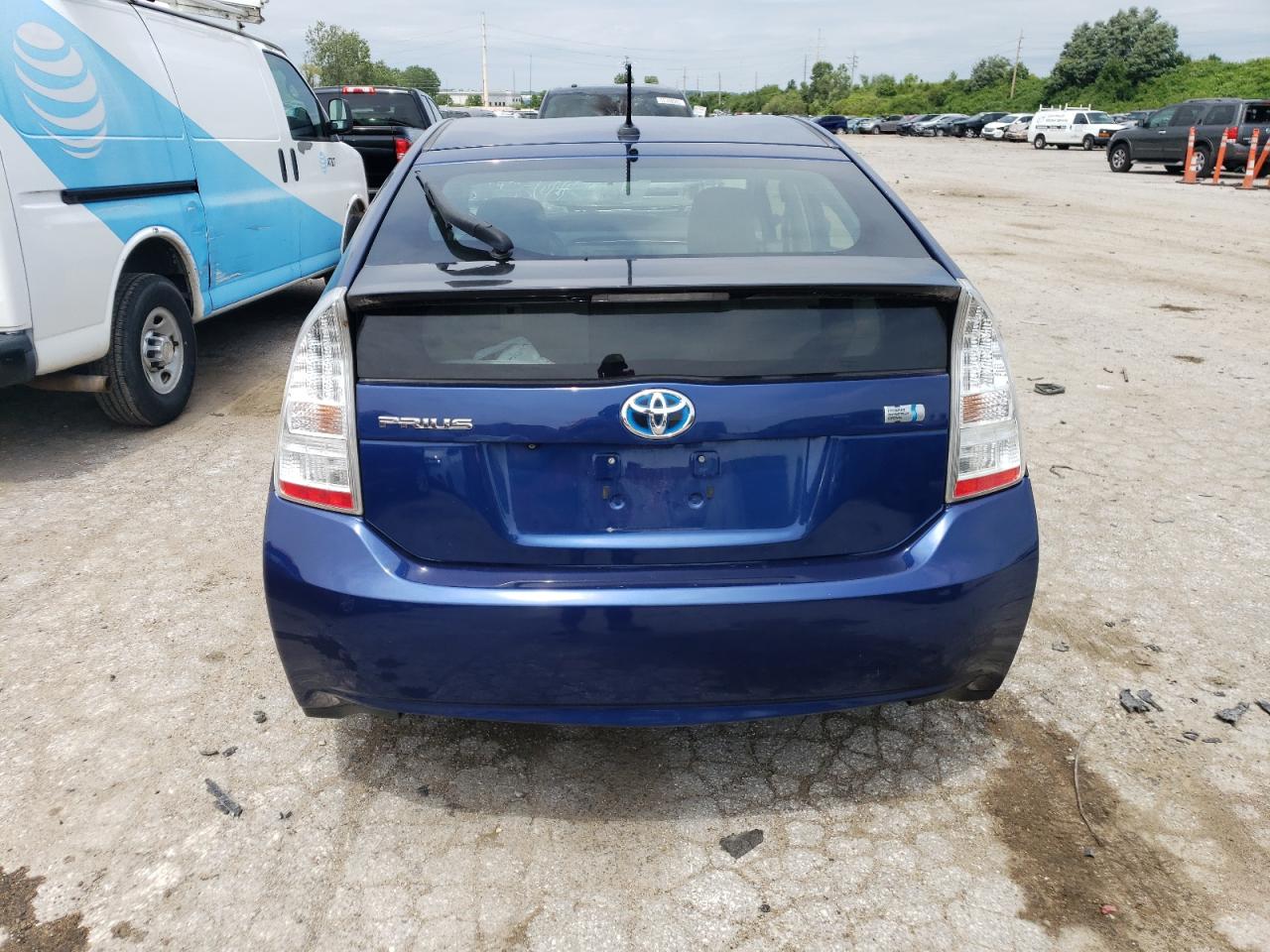 Photo 5 VIN: JTDKN3DU5A0207218 - TOYOTA PRIUS 