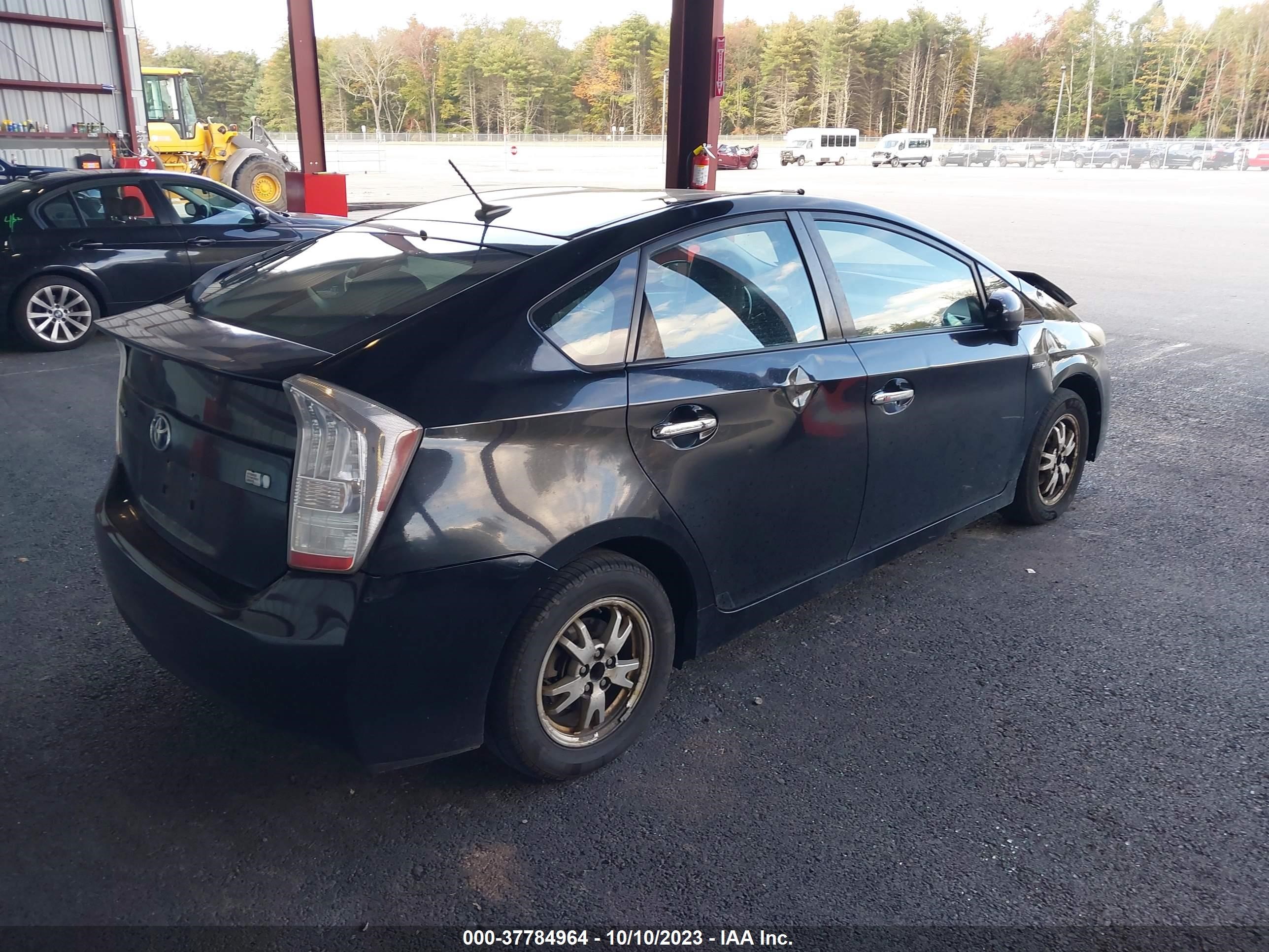 Photo 3 VIN: JTDKN3DU5A5103413 - TOYOTA PRIUS 