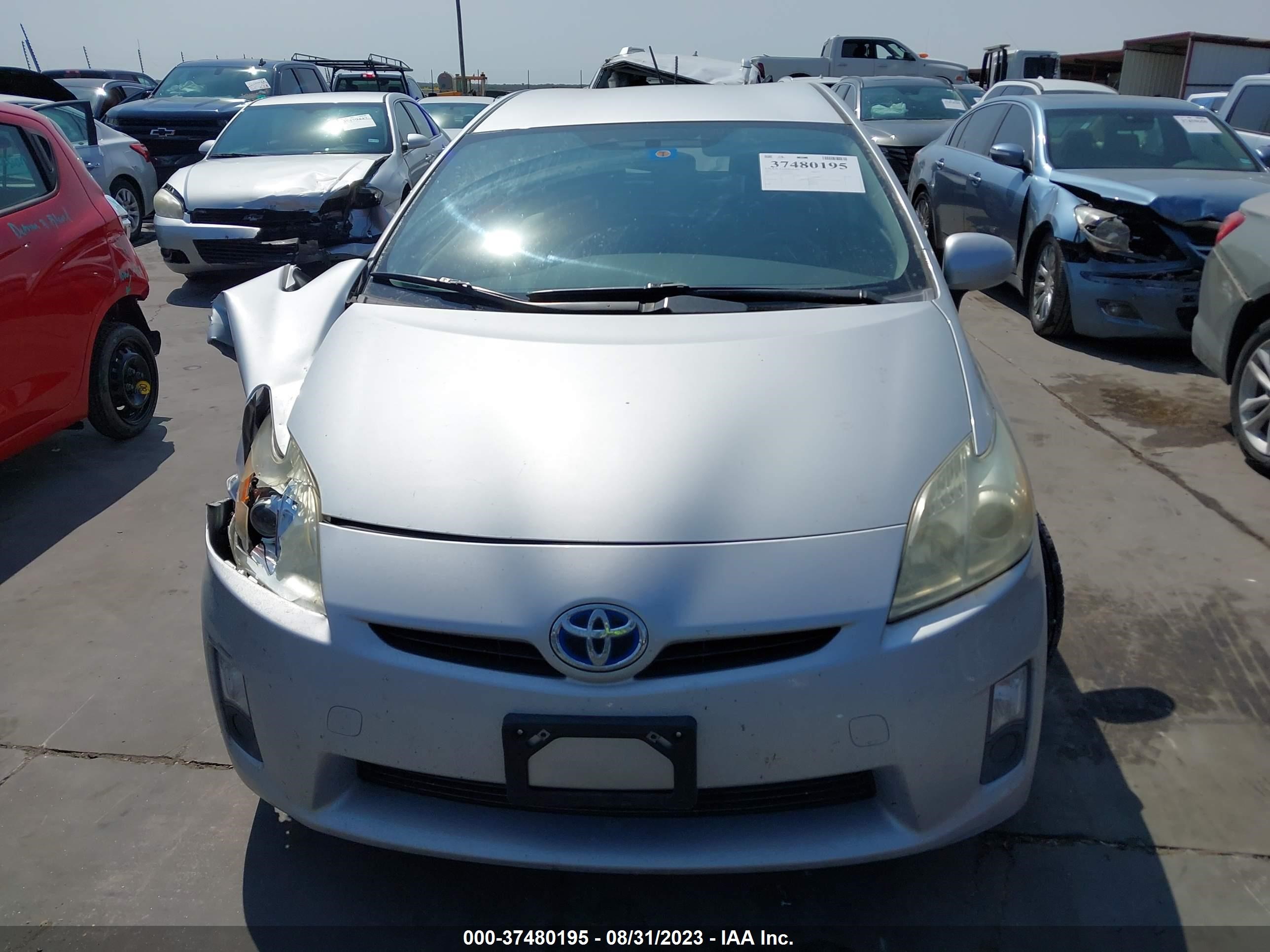 Photo 11 VIN: JTDKN3DU5B0260387 - TOYOTA PRIUS 