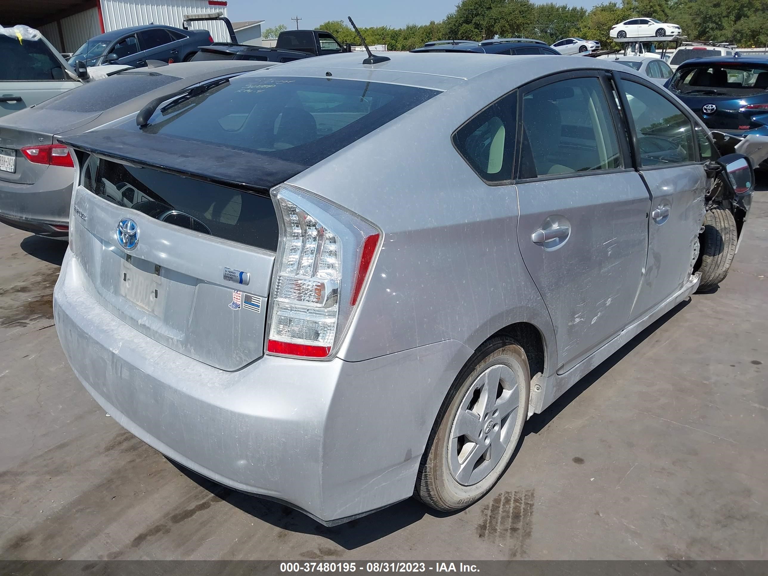 Photo 3 VIN: JTDKN3DU5B0260387 - TOYOTA PRIUS 