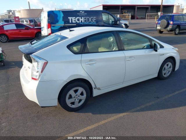 Photo 3 VIN: JTDKN3DU5B0321298 - TOYOTA PRIUS 