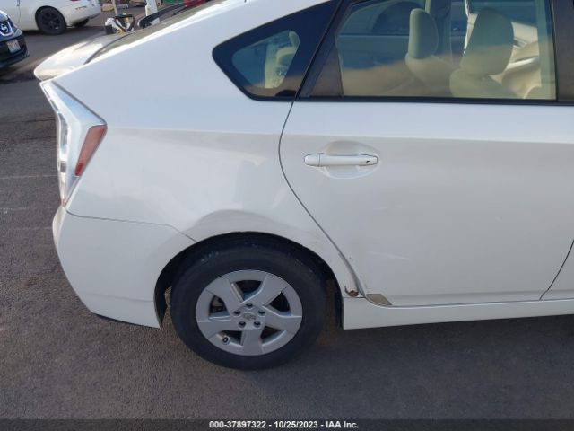 Photo 5 VIN: JTDKN3DU5B0321298 - TOYOTA PRIUS 