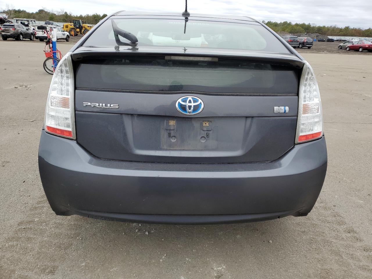 Photo 5 VIN: JTDKN3DU5B1410928 - TOYOTA PRIUS 