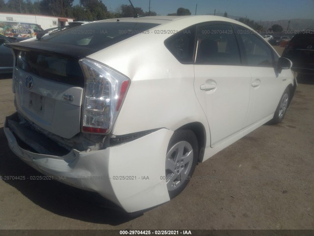 Photo 3 VIN: JTDKN3DU5B1471003 - TOYOTA PRIUS 