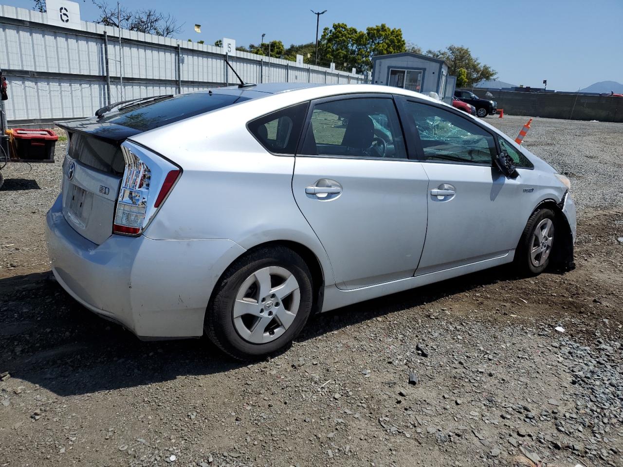 Photo 2 VIN: JTDKN3DU5B1476928 - TOYOTA PRIUS 