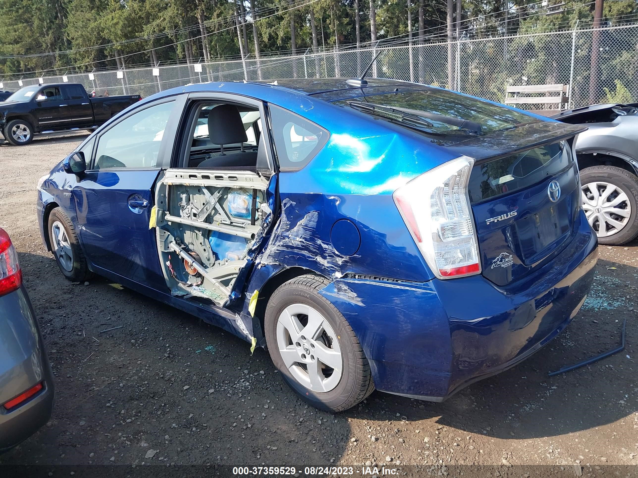 Photo 2 VIN: JTDKN3DU5B5320039 - TOYOTA PRIUS 