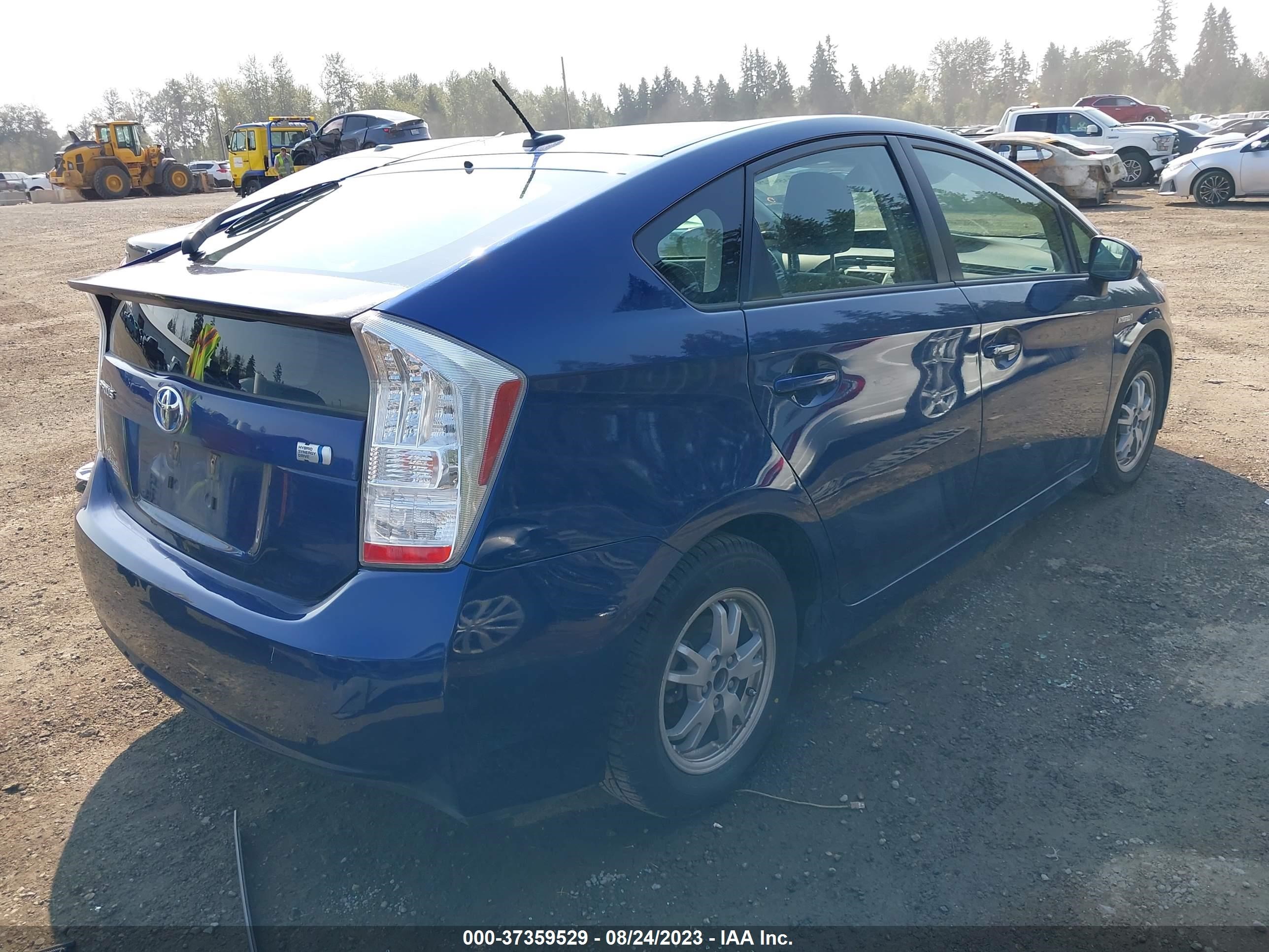 Photo 3 VIN: JTDKN3DU5B5320039 - TOYOTA PRIUS 