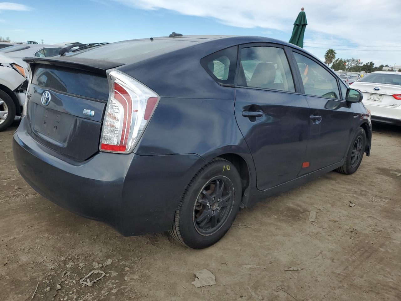 Photo 2 VIN: JTDKN3DU5C1508360 - TOYOTA PRIUS 